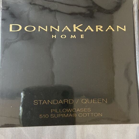 Donna Karan Standard/Queen Pair Pillowcases 510 TC Supima Cotton. Color:Grey - Picture 3 of 4